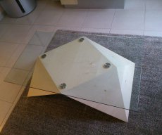 Table Pyramide